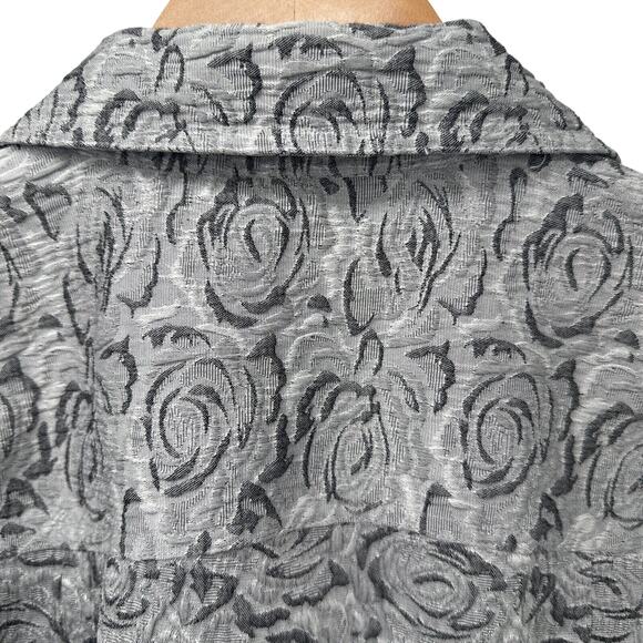 Chico’s Jacket Womens Medium/8 Silver Textured Rose Pattern Button Up Light - Picture 6 of 6